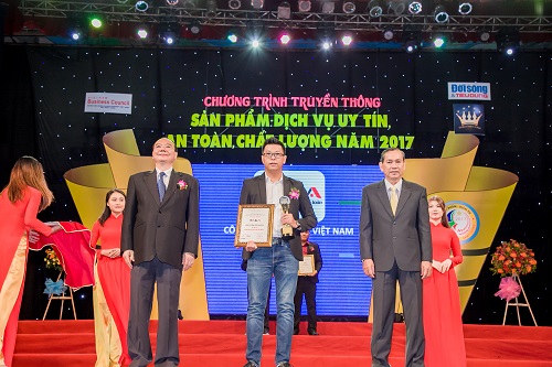 Taka Việt Nam đạt cúp vàng “Sản Phẩm – Dịch Vụ Uy Tín, An Toàn Chất Lượng 2017