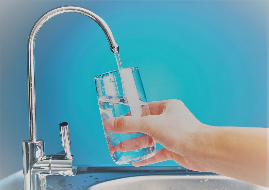 Uống nước trực tiếp từ máy lọc nước có tốt không?